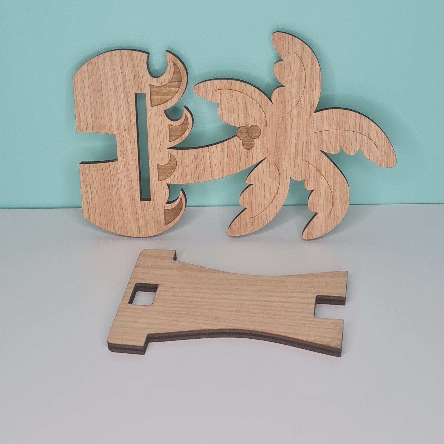 Palm Tree & Island Mobile Phone Stand