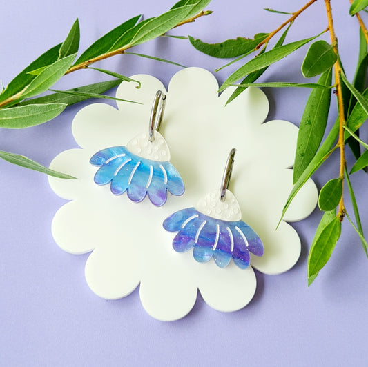 Droopy Daisy Flower Dangle Earrings